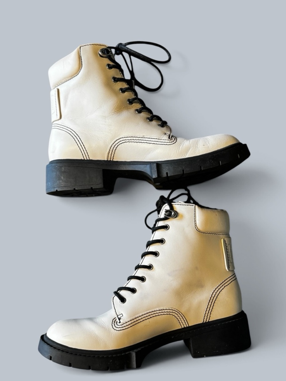 COACH Off White Lace-Up Leather Ankle Boots Sz 6